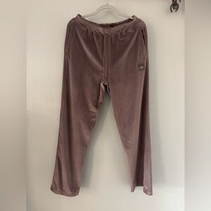 Alo Muse Velour straight leg pants